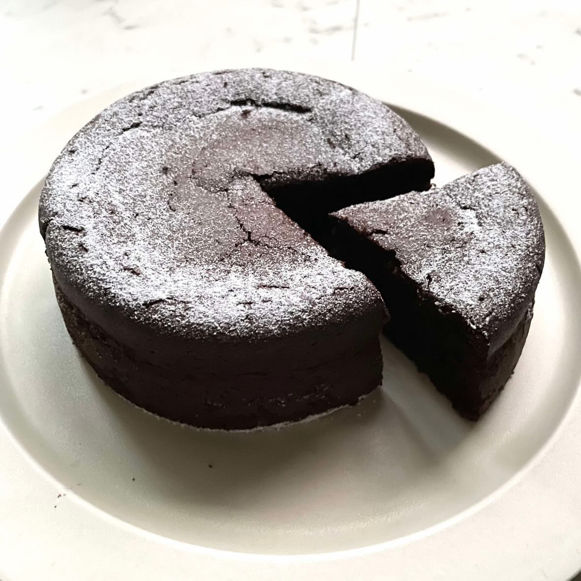 黒麦甘酒のガトーショコラ
